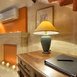 Ax Palazzo Capua 4*