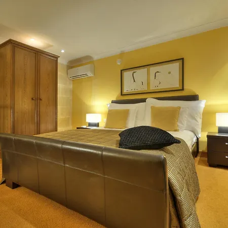 Ax Palazzo Capua Hotel