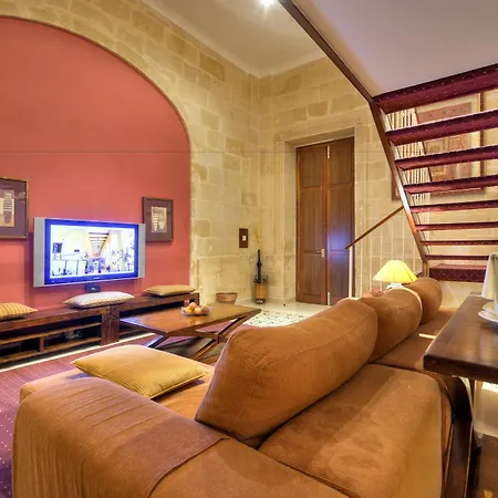 Ax Palazzo Capua Ξενοδοχείο 4*