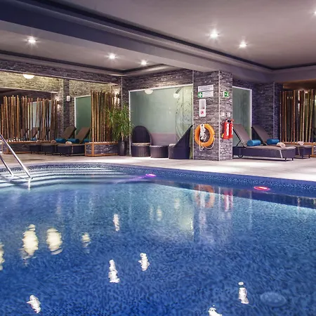 Ax Palazzo Capua 4*