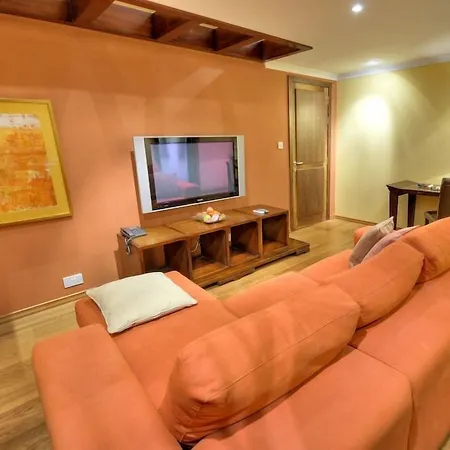 Ax Palazzo Capua 4*