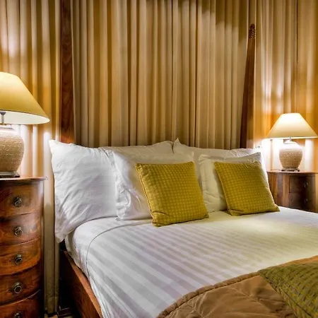 Hotel Ax Palazzo Capua 4*