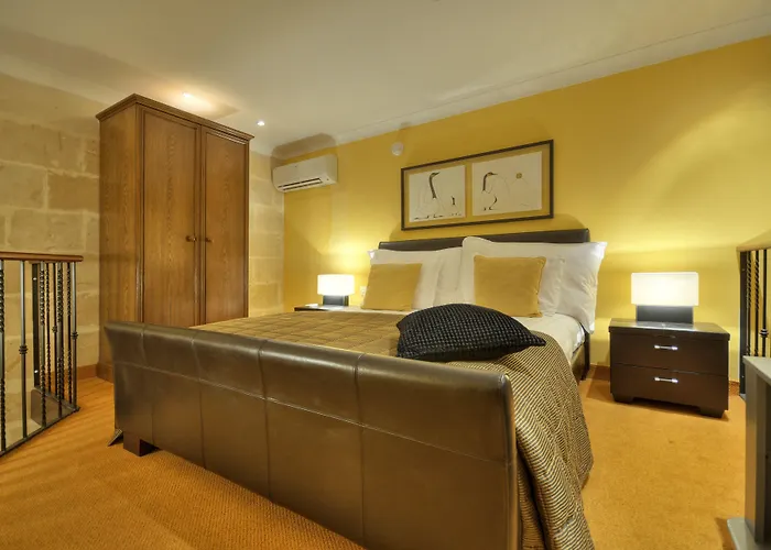 Ax Palazzo Capua Hotel