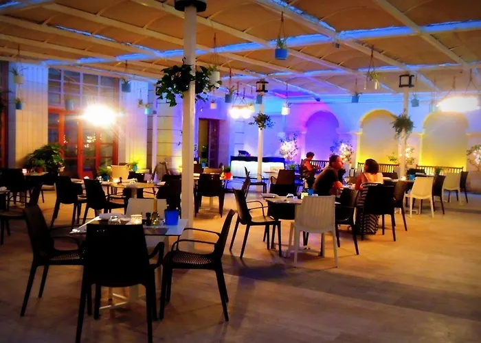 Hotel Ax Palazzo Capua 4*