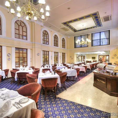 Ax Palazzo Capua Hotel 4*
