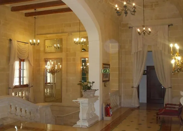 Hotel Ax Palazzo Capua 4*